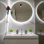 Snowluxe Free Garage *