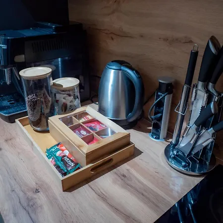 Snowluxe Free Garage *